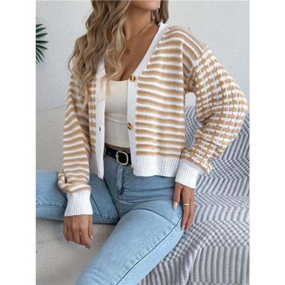 Striped Button-Up Cropped Cardigan - Picture 12 of 14